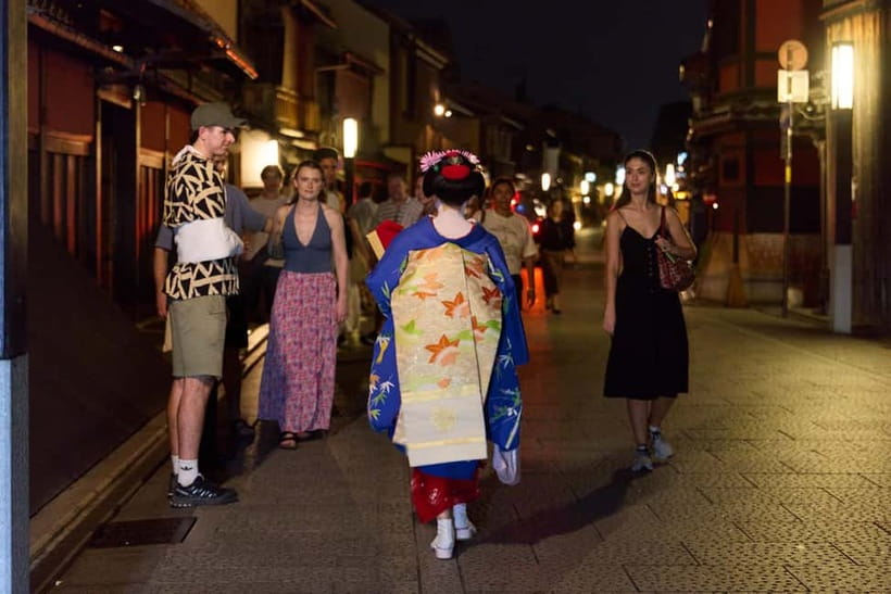 Kyoto: Gion Geisha District Walking Tour - Stories of Geisha - What makes this Kyoto evening walk worthwhile