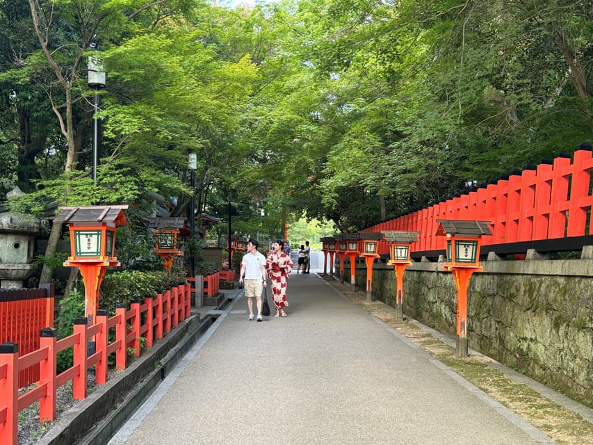 Kyoto: Gion Geisha District & Yasaka Shrine Walking Tour - Key points to know before booking