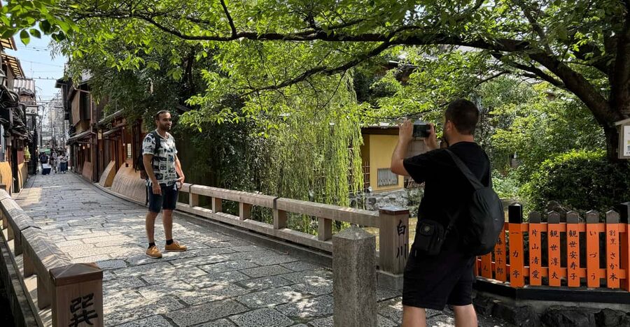 Kyoto: Gion Geisha District & Yasaka Shrine Walking Tour - What $38 is buying you