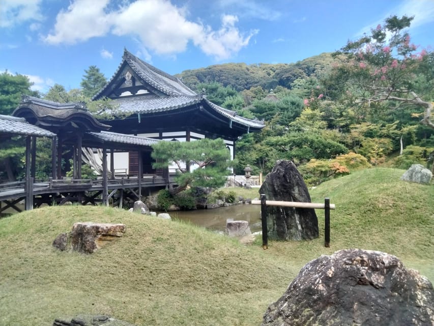 Kyoto: Gion Highlights & Hidden Treasures Guided Tour - A one-hour lunch break in Gion