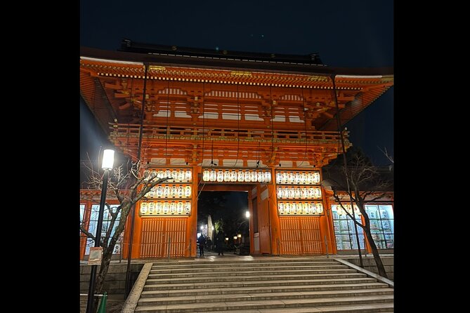 Kyoto: Gion Magical Night Walking Tour - What the small group changes