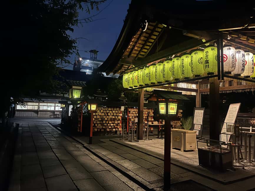 Kyoto: Gion Magical Night Walking Tour with Geisha Trivia - What the $24 price gets you