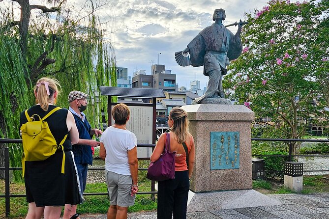 Kyoto Gion Night Walk & Geisha District Guided Tour - What the $18 price really buys you