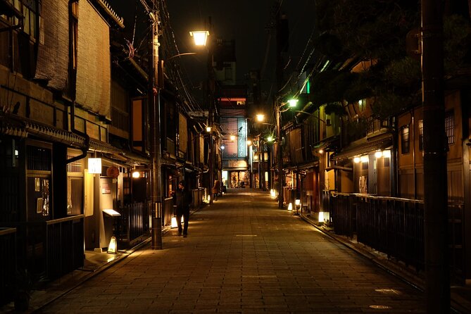 Kyoto: Gion Night Walking Tour with Geisha Insight - Why Gion works best after sunset