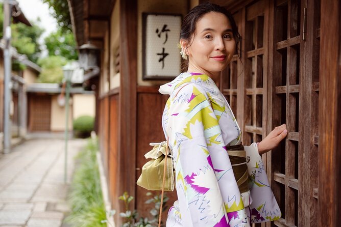 Kyoto Gion Photoshoot - Private Session | Pro Photographer - Weather, timing, and practical limits