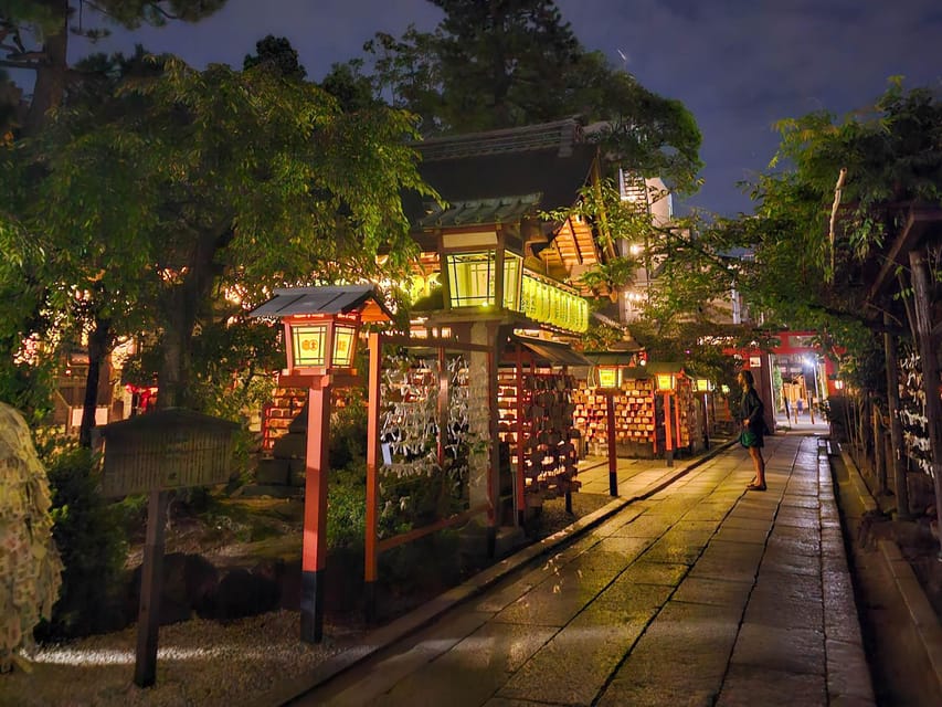 Kyoto: Gion Sunset Walking Tour with Local Guide - Why Gion works best at sunset