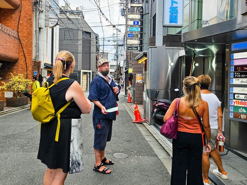 Kyoto: Gion Sunset Walking Tour with Local Guide - The included snack and the value of a short break