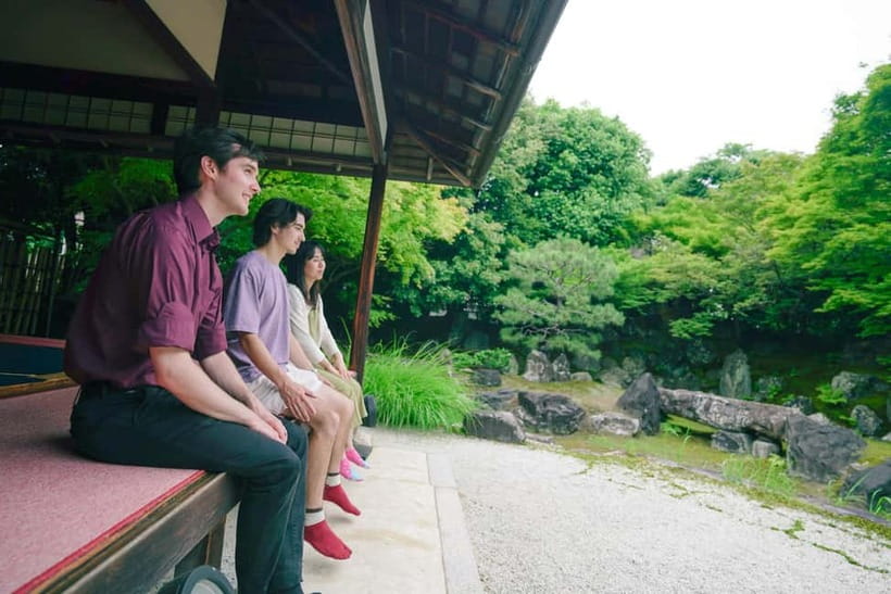 Kyoto Gion Tea ceremony & Wabi-sabi Walking Tour - Choosing a bowl before the 45-minute ceremony
