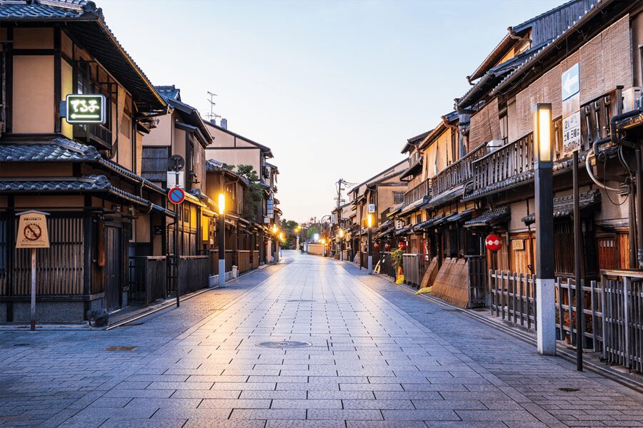 Kyoto: Gion Walking Tour - Tatsumi Shrine, Tatsumi Bridge, and Gion-Higashi