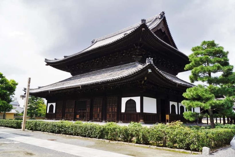 Kyoto: Gion Walking Tour for First-Time Visitors - What $22 gets you
