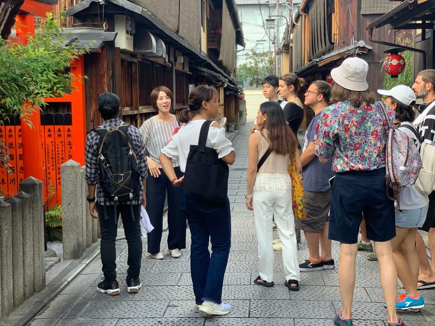 Kyoto: Gion World of the Geisha Guided Walking Tour - What the guide adds