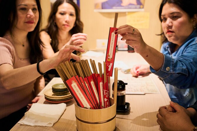 Kyoto: Guided Food Tour with 12 Dishes & 3 Drinks - What the three-hour timing means