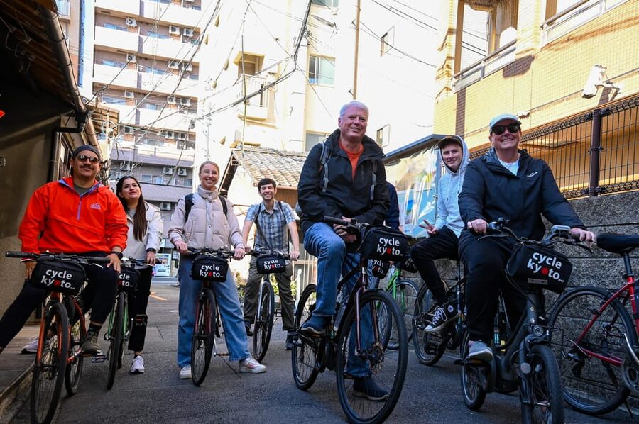 Kyoto: Half-day Guided Bike Tour with Fushimi Inari - Gion without only seeing the main street