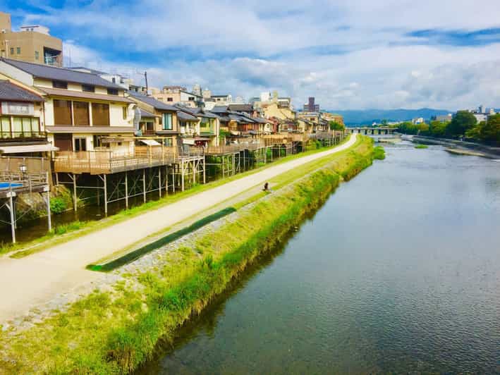 Kyoto: Half-Day Private Guided Tour to the Old Town of Gion - Sannenzaka and Ninenzaka, Kyoto in postcard form