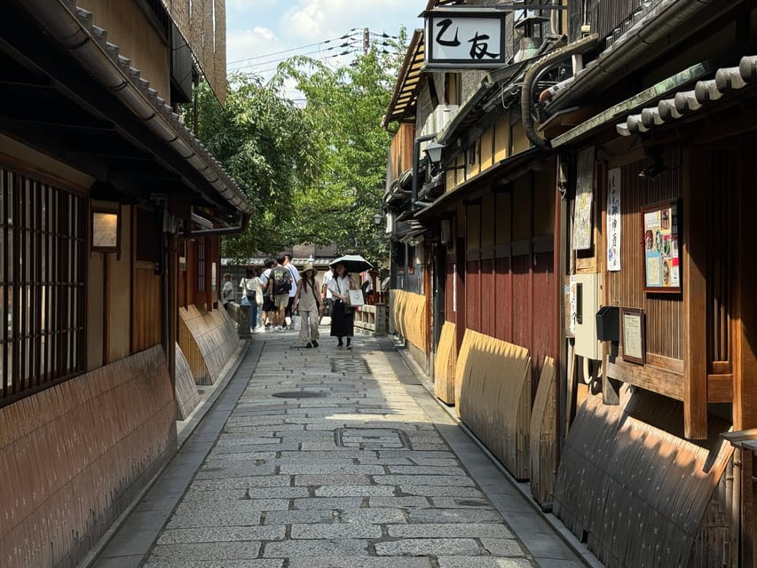 Kyoto: Half-Day Private Tour Gion Geisha District & Kiyomizu - From Pontocho to Gion’s wooden lanes