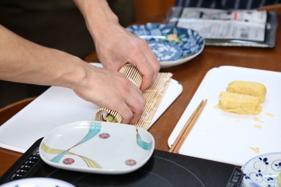 Kyoto Home Cooking Class ＆Supermarket tour near Fushimiinari - Starting with dashi, the backbone of Japanese cooking