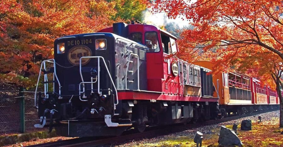 Kyoto Hozugawa River Boat Sagano Romantic Train Tour - The 25-minute Sagano Romantic Train