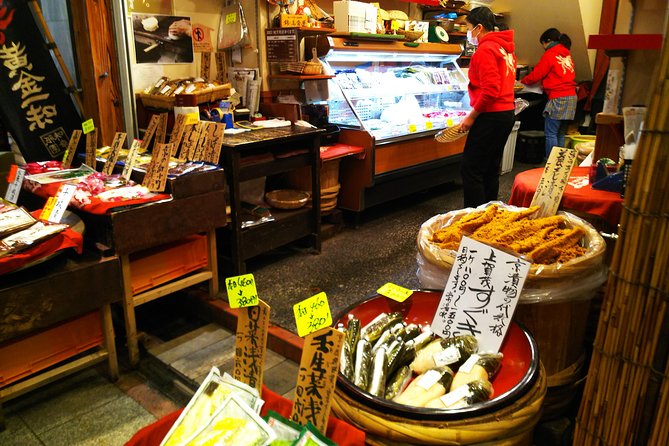 Kyoto Imperial Palace and Nijo Castle Walking Tour - Who should book this tour?