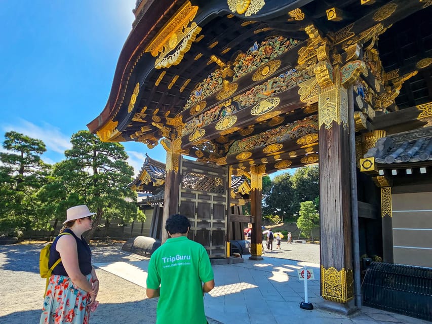 Kyoto: Imperial Palace & Nijo Castle Guided Walking Tour - Why these two sites belong on the same Kyoto day