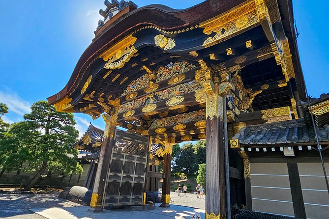 Kyoto Imperial Palace & Nijo Castle Guided Walking Tour - 3 Hours - The transfer between Nijo Castle and the Imperial Palace