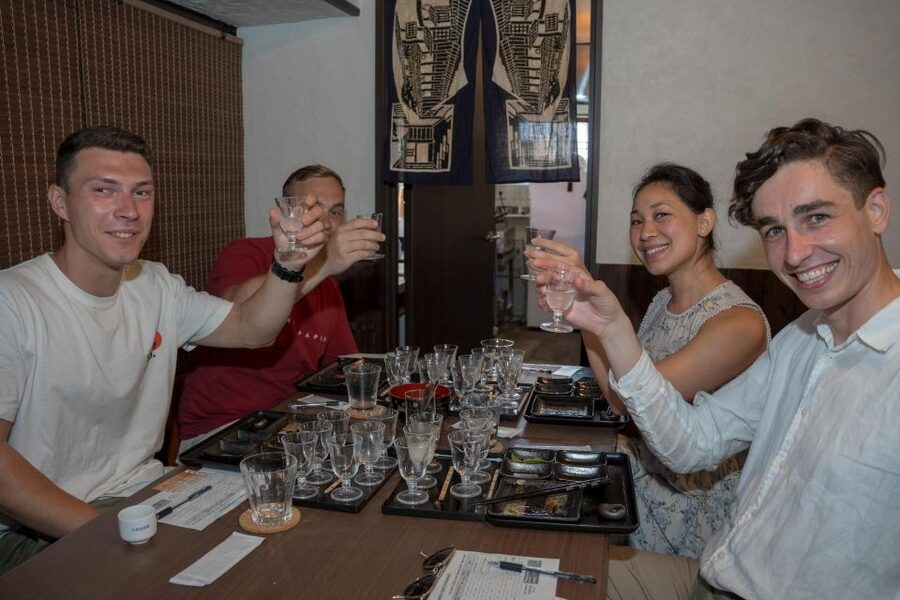 Kyoto: Insider Sake Brewery Tour with Sake and Food Pairing - Reading the bottle before you order