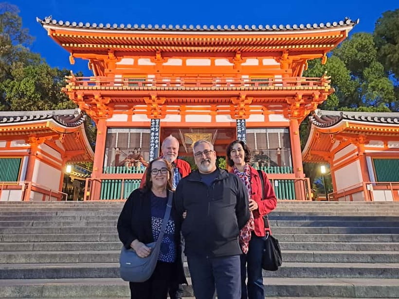 Kyoto: Izakaya Nightlife Tour with Local Guide - Hiro’s guiding style and the personal feel
