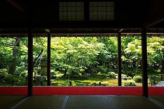 Kyoto Japanese Garden Lover's Private Tour with Government-Licensed Guide - Honen-in and Nanzenji: quiet details in Higashiyama