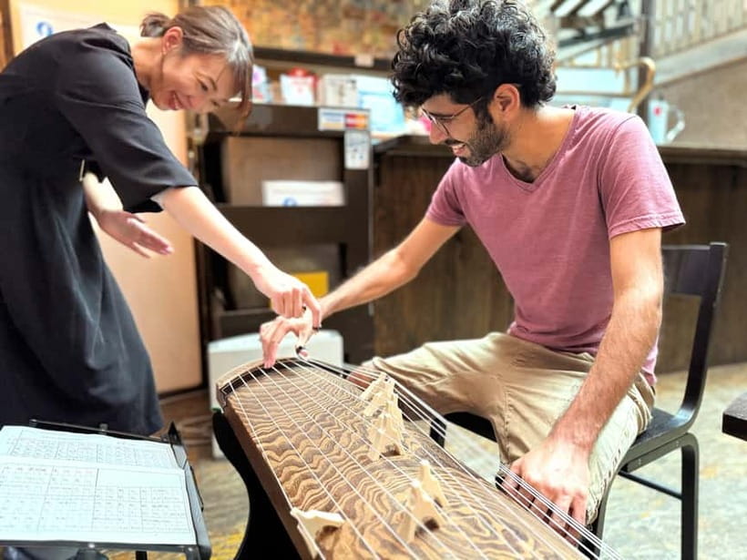 Kyoto: Japanese Koto Musical Instrument Class - Learning Sakura Sakura one note at a time
