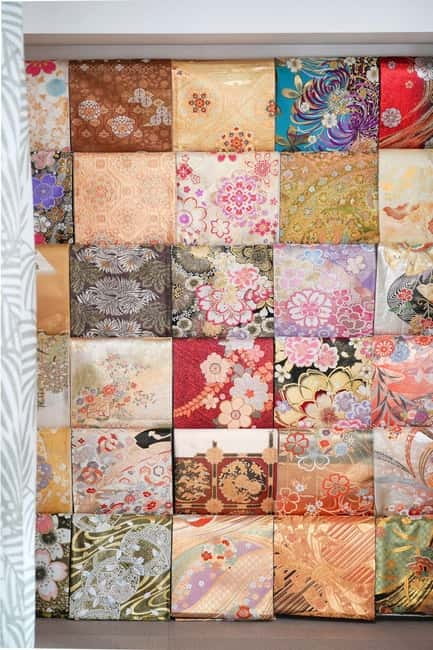Kyoto: Kimono or Yukata Rental with Dressing Service - Choosing between a kimono and yukata
