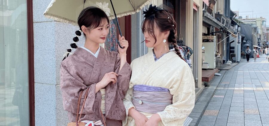 Kyoto: Kimono Rental in Gion Provided by RikaWafuku - Professional dressing and the changing-room concern