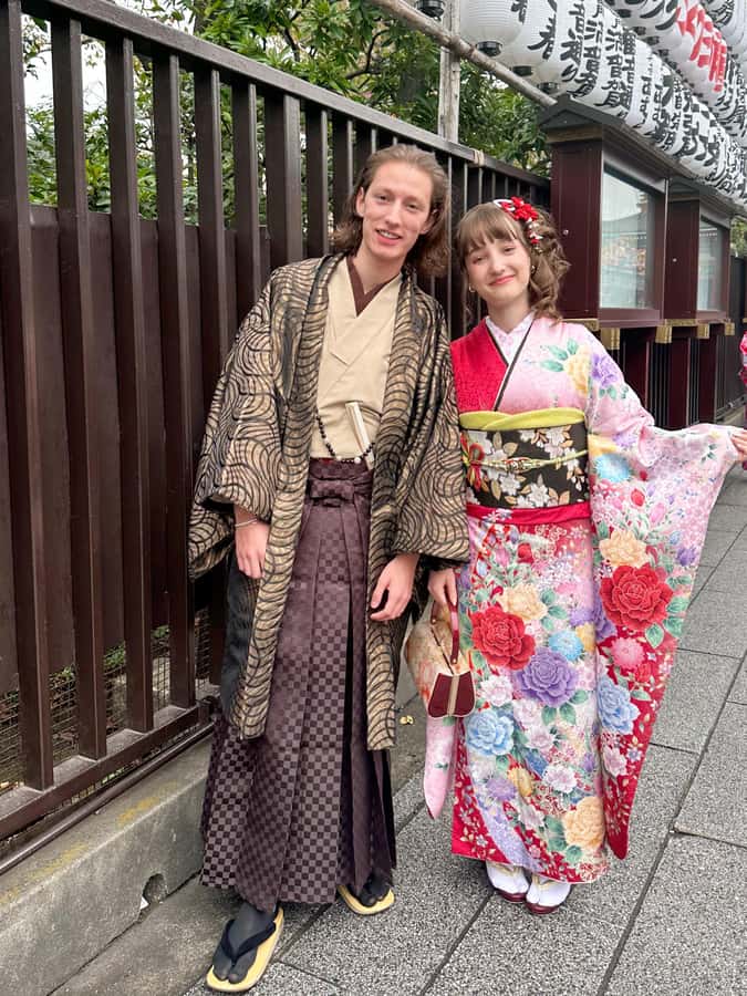 Kyoto: Kimono Rental Traditional Experience at Wargo in Gion - Arriving at the WARGO store