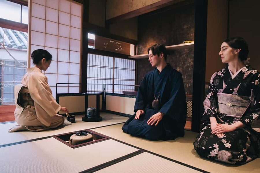 Kyoto: Kimono Tea Ceremony at Orizuruya Gion - How the staff shape the experience