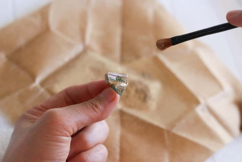 Kyoto: Kintsugi Jewelry Workshop with Natural Stones - Choosing pottery, stones, and the right jewelry