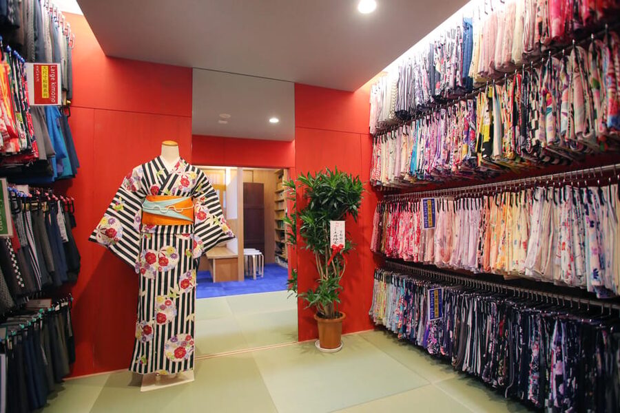 Kyoto:Kiyomizu-dera Temple Rent a kimono and ride a rickshaw - Key points at a glance