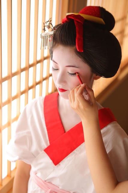 Kyoto kiyomizu Temple : Maiko and Samurai Couple Photoshoot - Should you add the optional stroll?