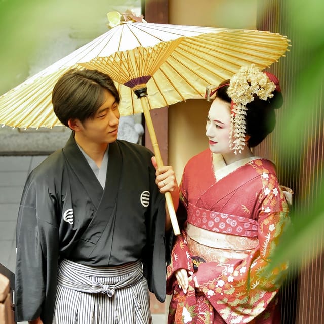 Kyoto kiyomizu Temple : Maiko and Samurai Couple Photoshoot - Who will enjoy this most?