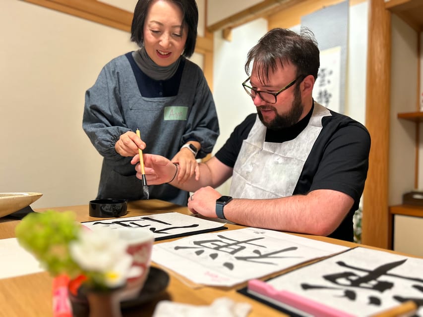 Kyoto: Local Home Visit and Japanese Calligraphy Class - Meeting Aya and learning the brush