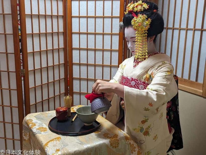 Kyoto: Lunch or Dinner with Maiko - What happens during the 90-minute program