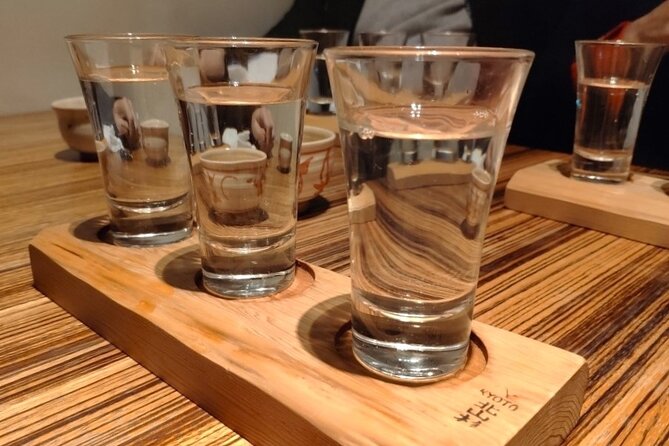 Kyoto Luxury Sake, Whisky and Cocktail Tour - Nishiki Market, Minami-za, and the route between them