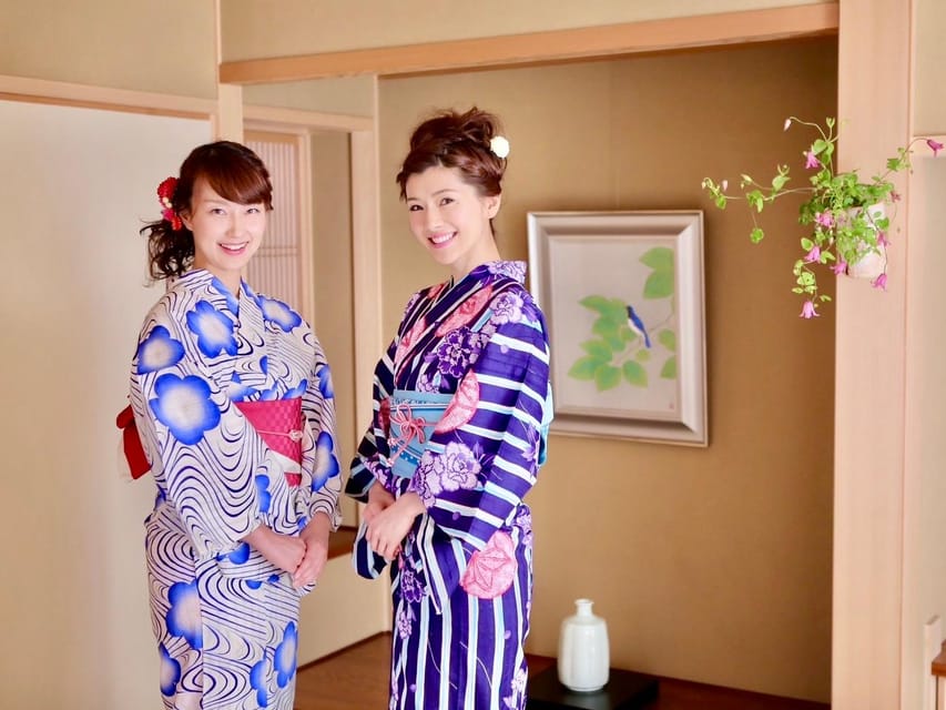 Kyoto: Maiko, Samurai, or Kimono Rental and Tea Ceremony - Walking to Akebonotei for matcha
