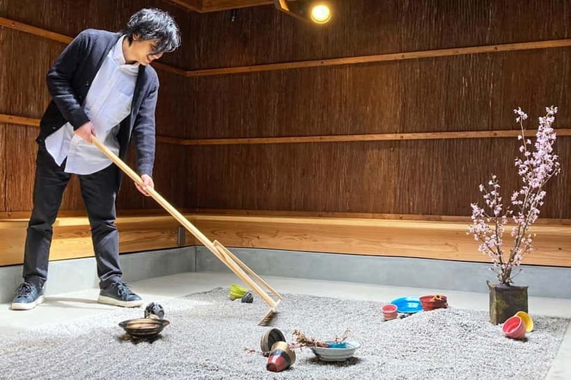 Kyoto: Make Zen Garden and Taste Matcha in Pottery Shop - Making a Zen garden inside Ninshu’s machiya