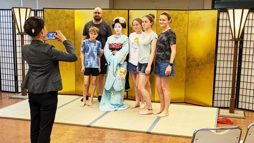 Kyoto: Meet-and-Greet, Maiko Show and Experience - Cancellation, timing, and access
