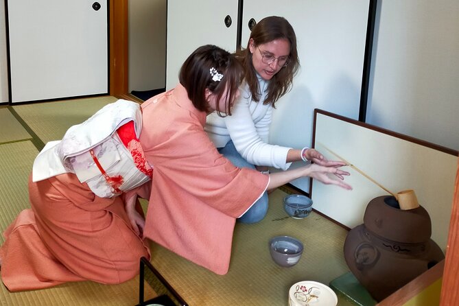 Kyoto near Fushimiinari Wagashi making&Small Group Tea Ceremony - Walking through the garden into the tea room