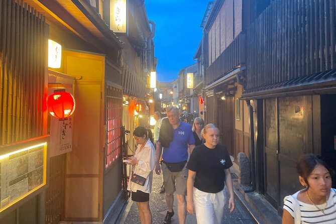 Kyoto Night Food & Izakaya Hopping Tour in Pontocho - What the included dinner actually covers