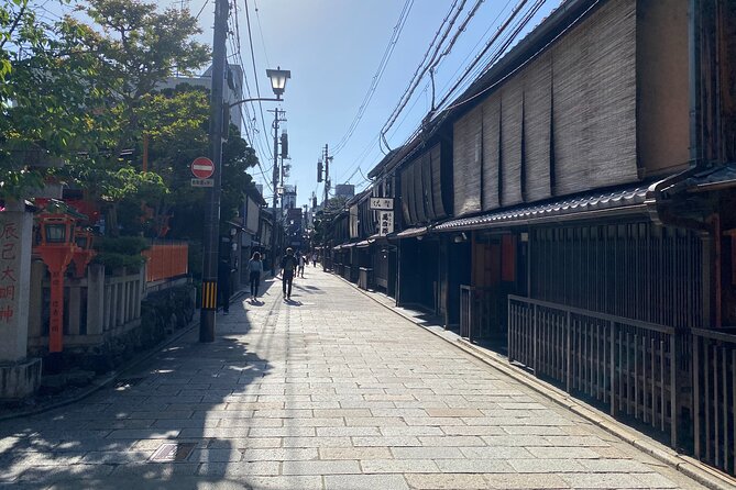 Kyoto Night Food Tour Explore Kiyamachi's Culinary Delights - Kiyamachi Street Connects Food and Local Life