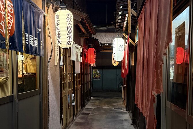 Kyoto Night Foodie Tour – Hidden Izakayas & Local Flavors - Stop two: Japanese craft drinks and seasonal food