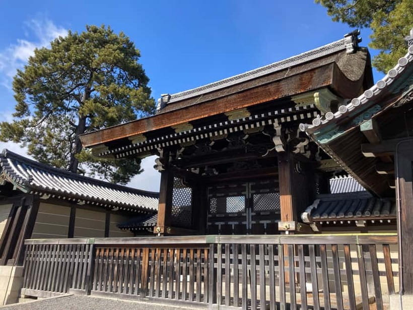 Kyoto: Nijo Castle and Kyoto Imperial Palace Guided Tour - Key points at a glance