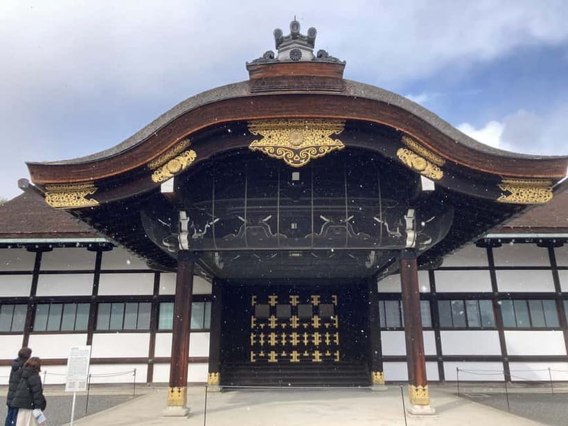 Kyoto: Nijo Castle and Kyoto Imperial Palace Guided Tour - Small groups and guide quality