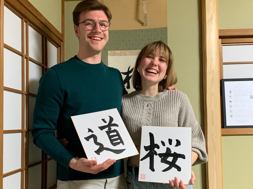Kyoto Ninenzaka : Japanese Calligraphy Class in Townhouse - Brush control is the real beginner lesson