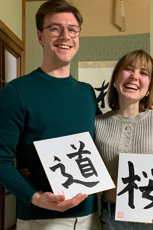 Kyoto Ninenzaka : Japanese Calligraphy Class in Townhouse - Who should book this Kyoto calligraphy class?